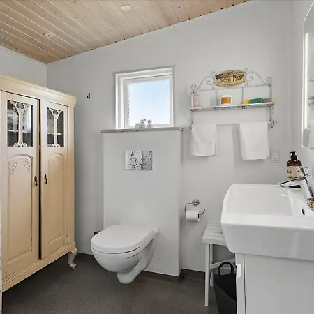 Newly Renovated Cozy